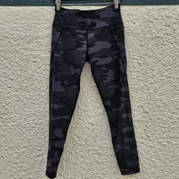 Sweaty Betty Power 7/8 leggings 24" inseam size small black gray camo - Picture 1 of 5